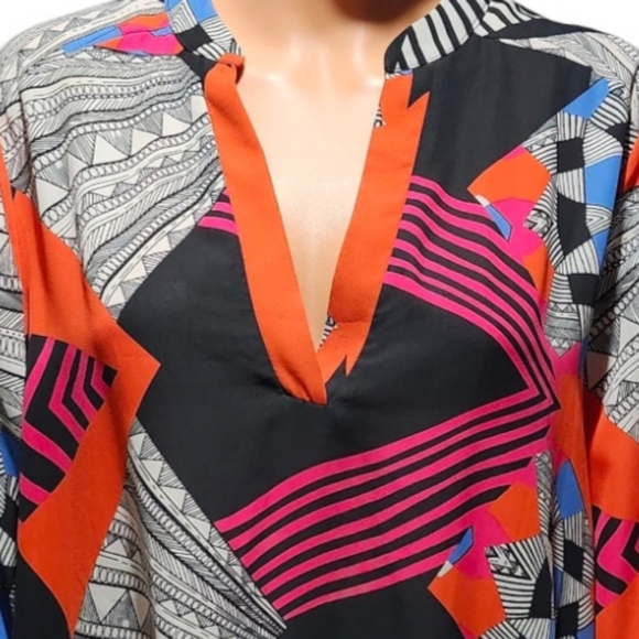 Gibson Latimer Red and Blue Geometric Blouse - Picture 4 of 7